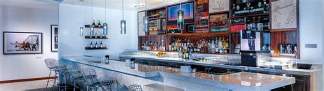 amex airport lounges.
